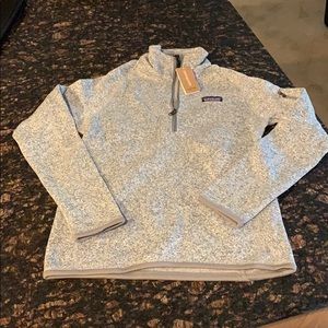 Patagonia half zip- brand new
